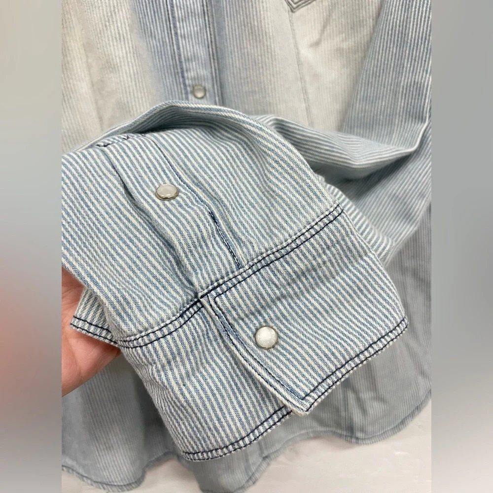 Guess Denim Pearl Snap Button Down Shirt, Size L (Fits S) - Picture 7 of 7